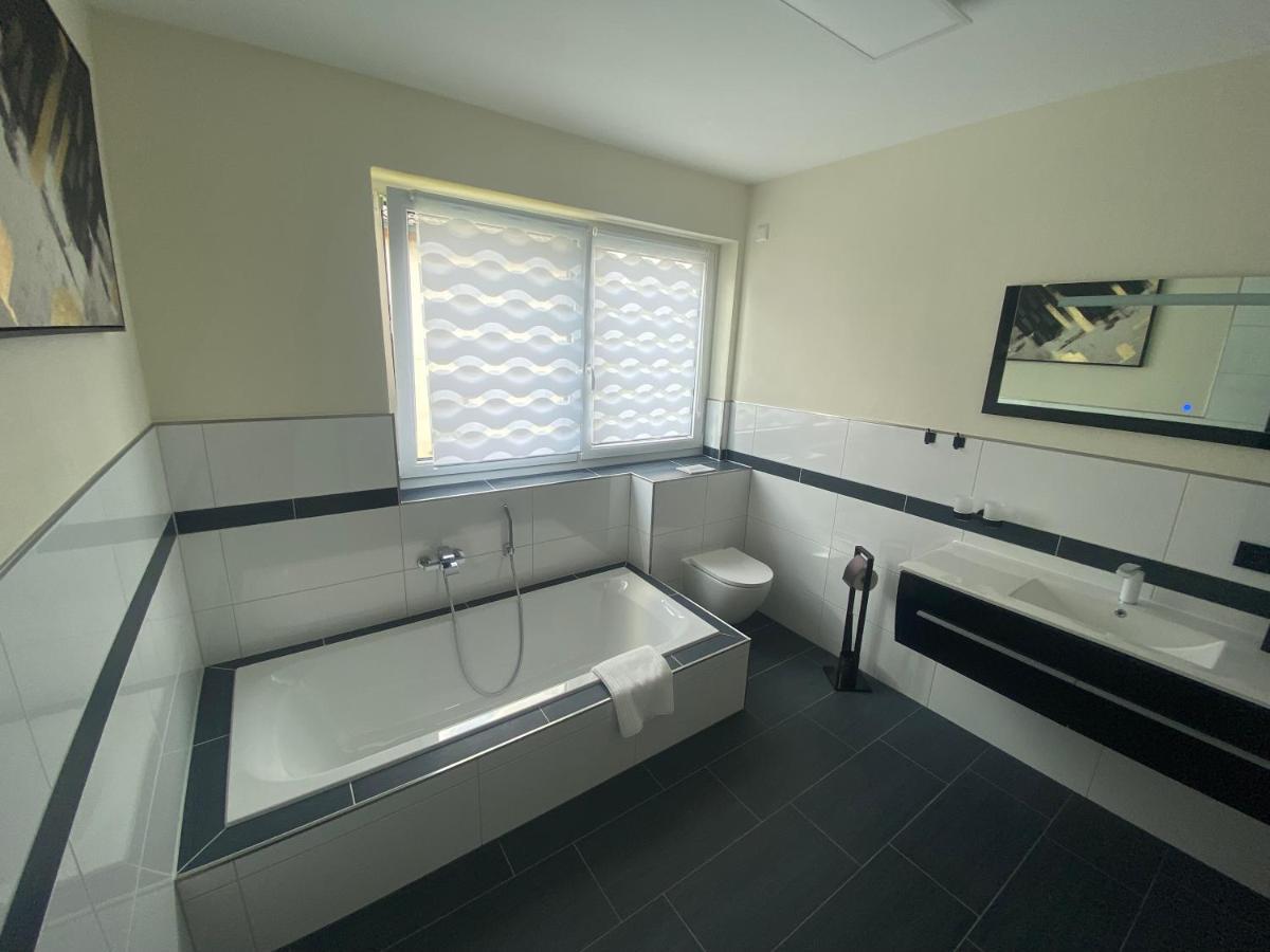 Apartments Saaldorf-Ferienhaus Mit 6 Apartments 45Qm-120Qm Direkt Am Thueringer Meer-Bleilochtalsperre Bad Lobenstein Eksteriør billede